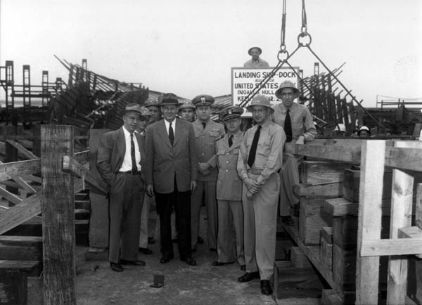 USS Thomaston LSD-28 Images