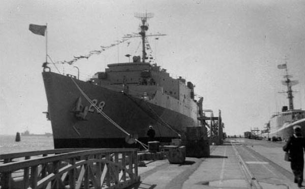 USS Thomaston LSD-28 Image